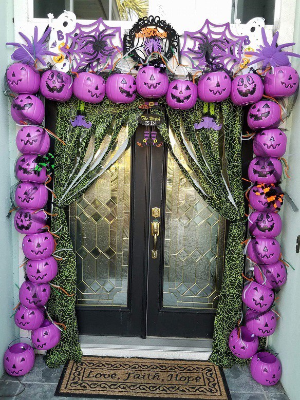 19 Simple And Cheap DIY Halloween Decorations Juelzjohn dollar-tree-halloween-decorations-dollar-tree-halloween-decor-dollar