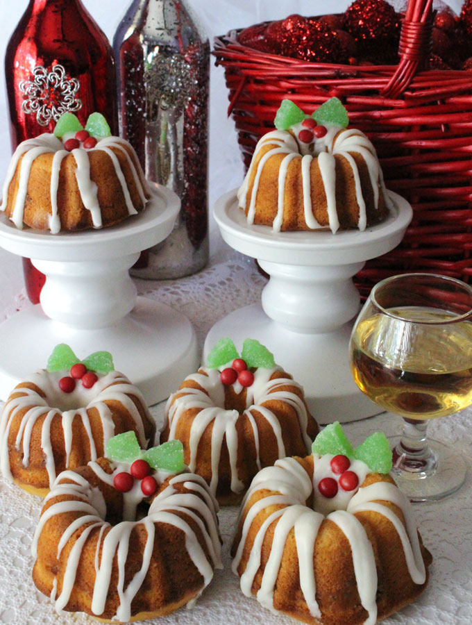 25 Festive Christmas cake recipes that’ll make your holiday memorable ...