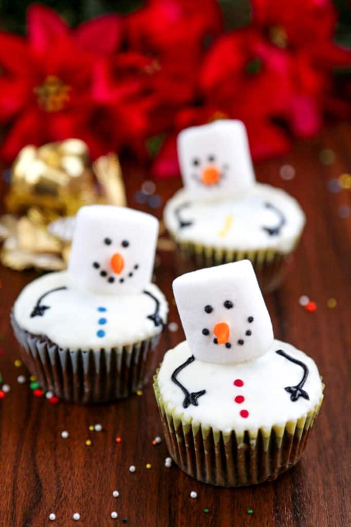 Snowman Christmas cupcakes