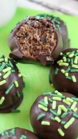 20 Easy Christmas truffles for the holidays - juelzjohn