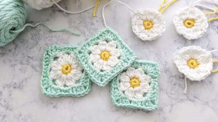Granny square patterns that are beginner friendly & easy to recreate