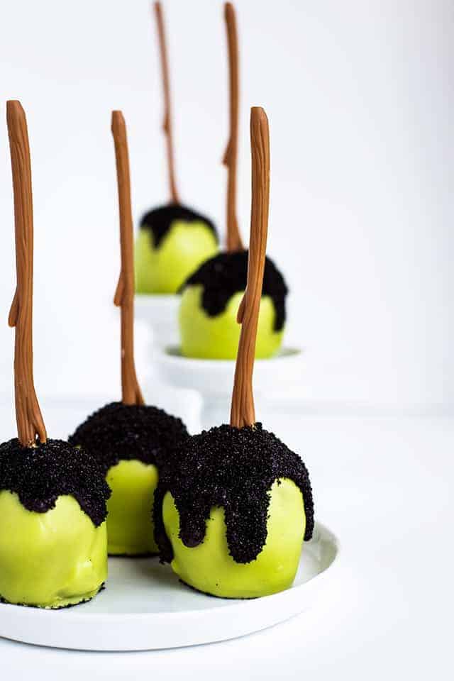 Halloween cake pops